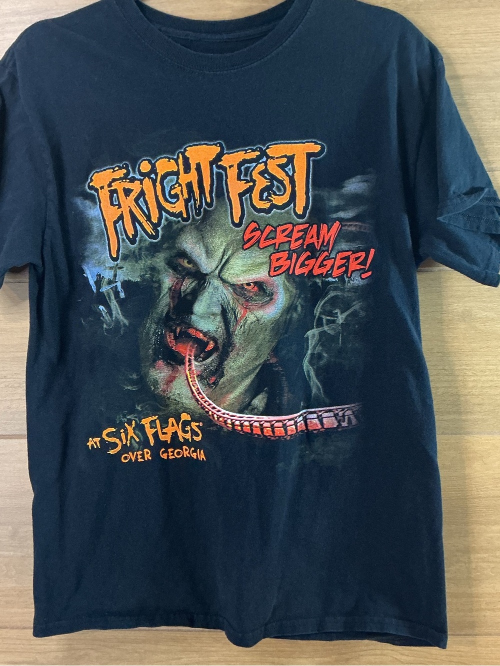 Six Flags Fright Fest T Shirt Scream Bigger Horror Graphic Tee Medium Black